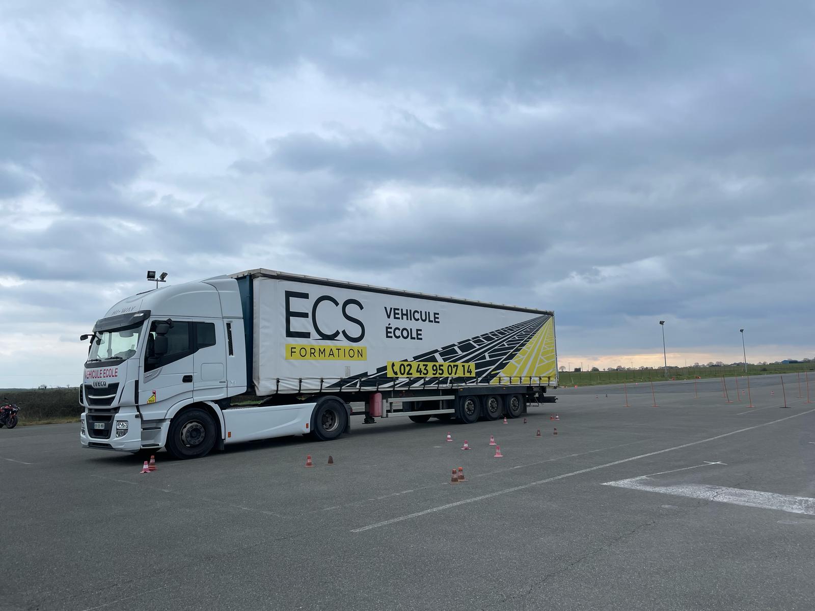 Camion ecs véhicule école